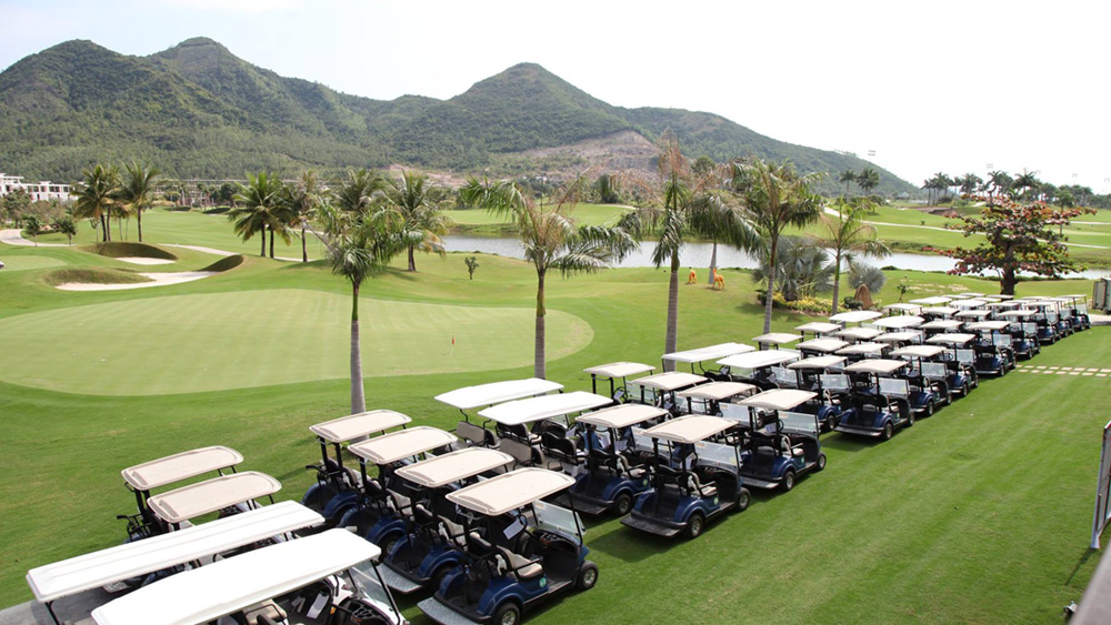 Diamond Bay Golf & Villas